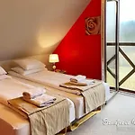Szarejkowe Wzgorza